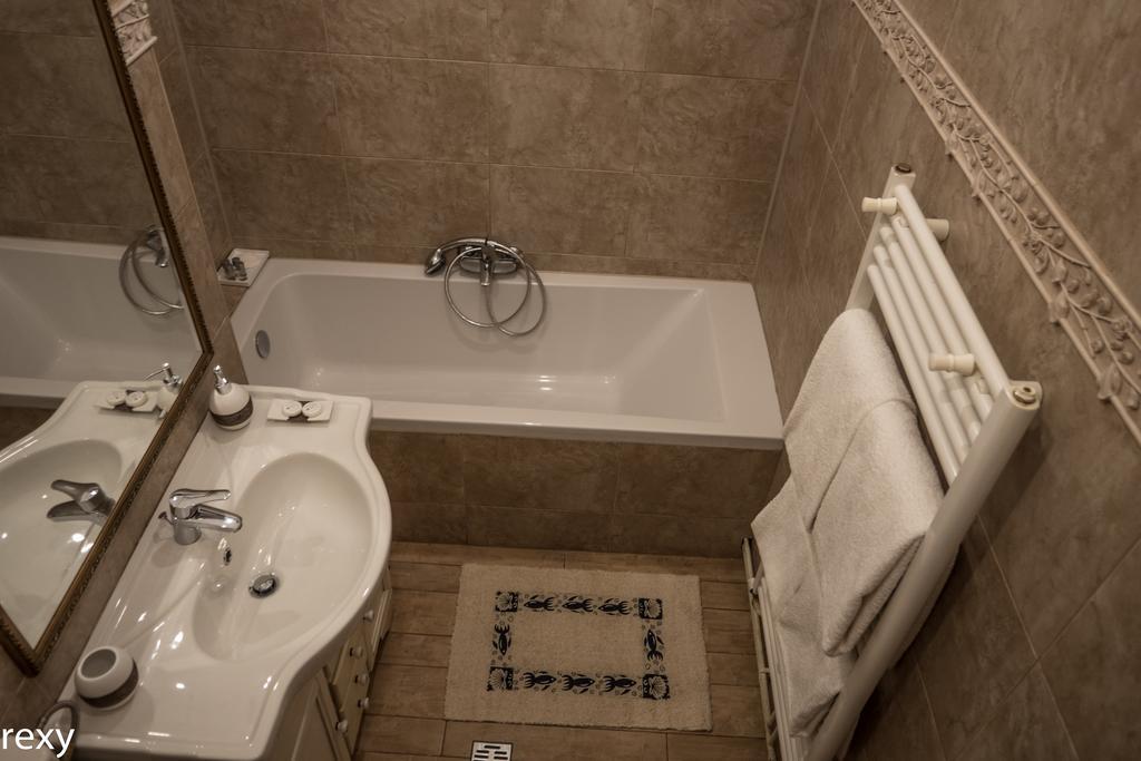 Chic Apartment ブラショフ エクステリア 写真